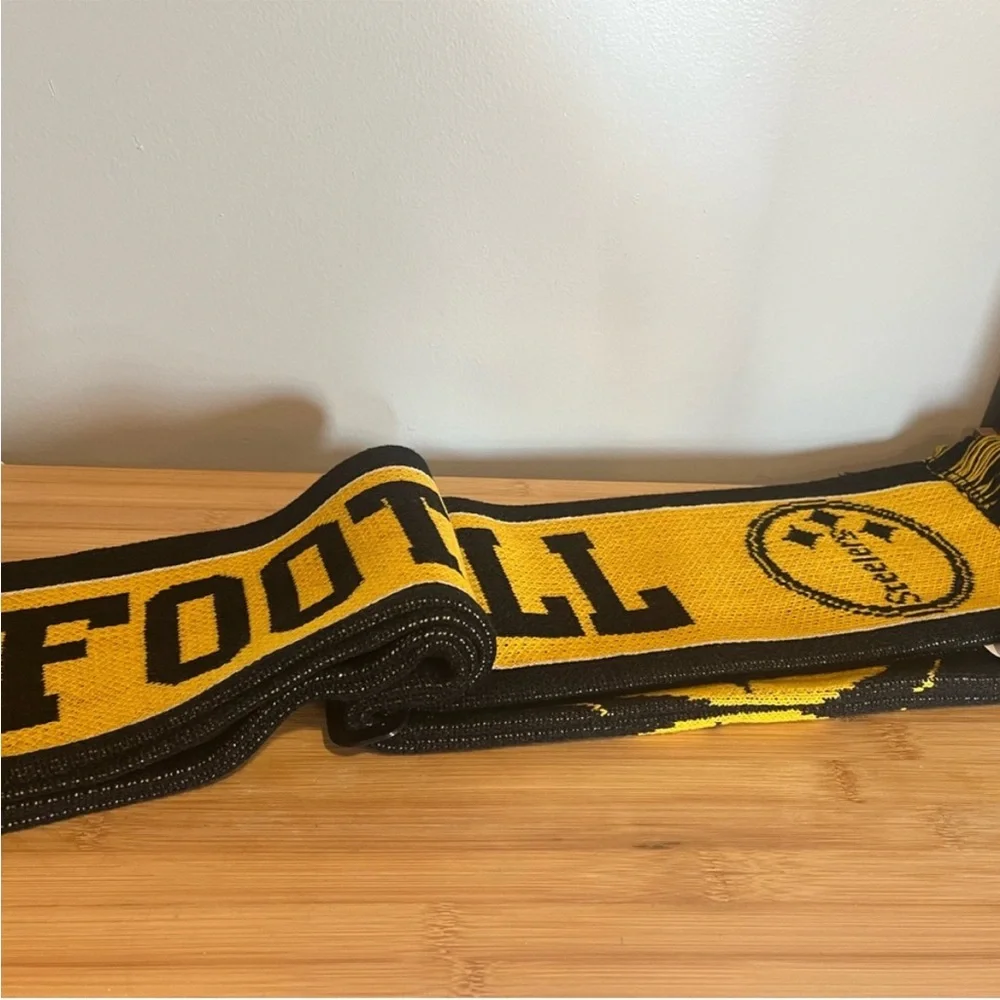 Pittsburgh Steelers Black and Gold 'Steel City' Knit Scarf